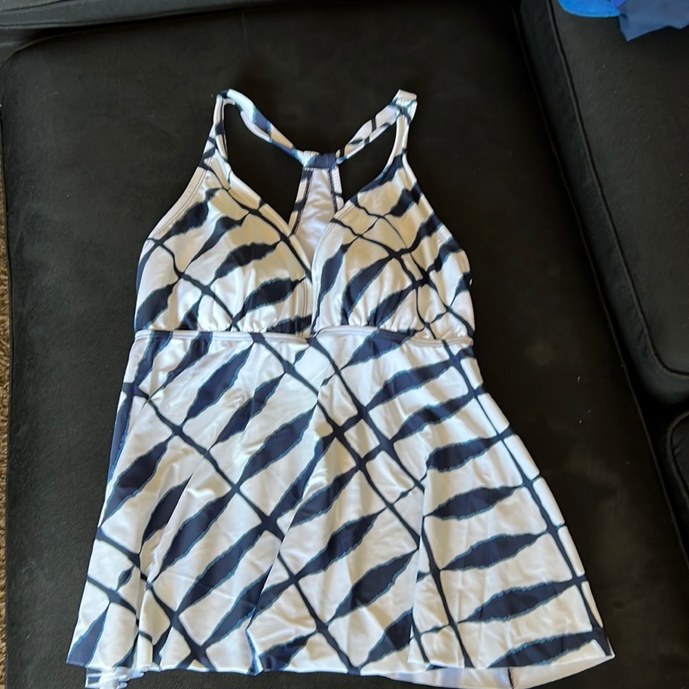 Kona Sol 1 piece swimsuit top size XL worn maybe twice